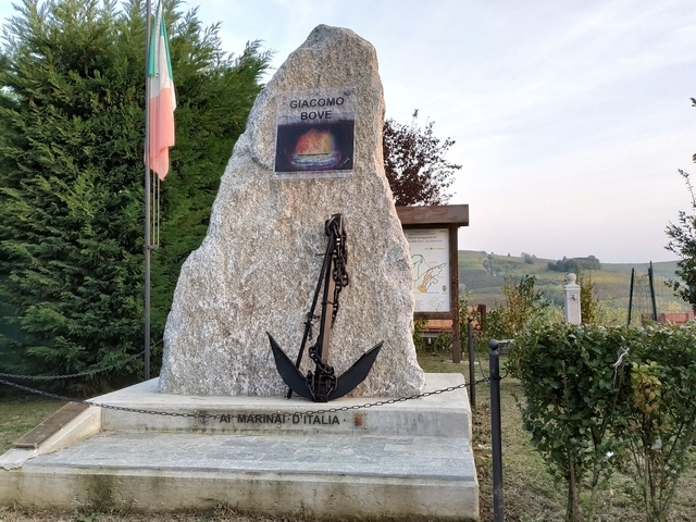 Monumento a Giacomo Bove e ai Marinai d'Italia
